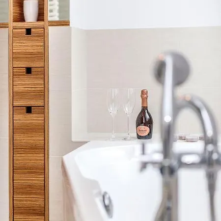 1903 Whg 6 Διαμέρισμα